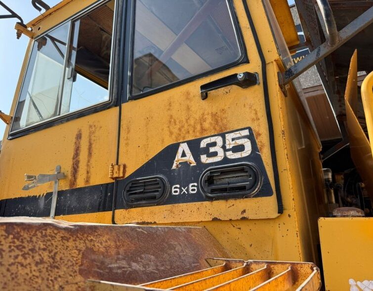 VOLVO A35